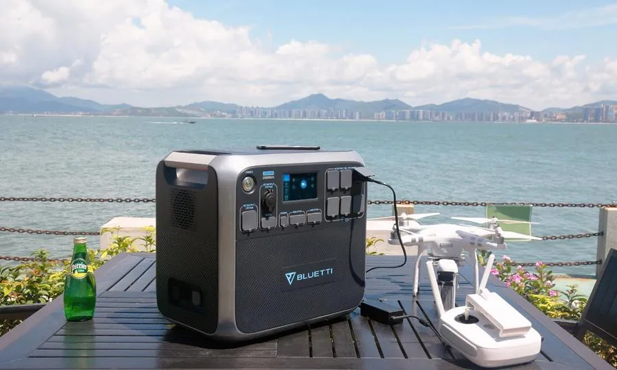 BLUETTI AC200P   3*PV200 | 2000 Watt Generator