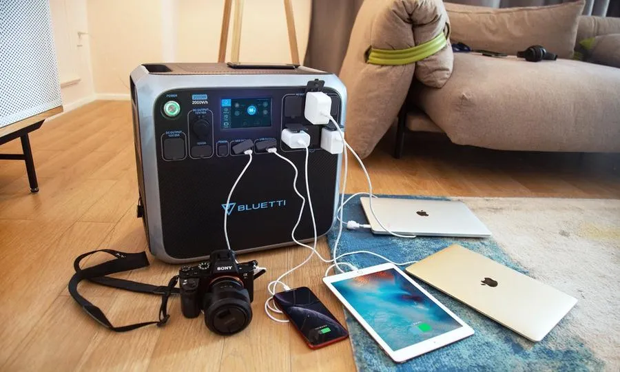 BLUETTI AC200P   3*PV200 | 2000 Watt Generator
